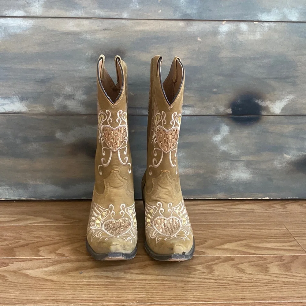 Western Boots - Picture 3 of 9